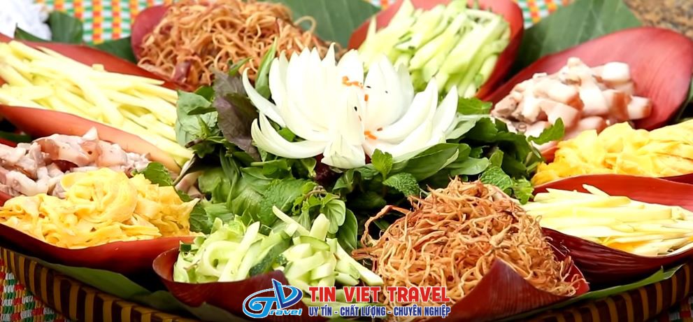 Lau Tha hot pot a specialty food of Phan Thiet 6