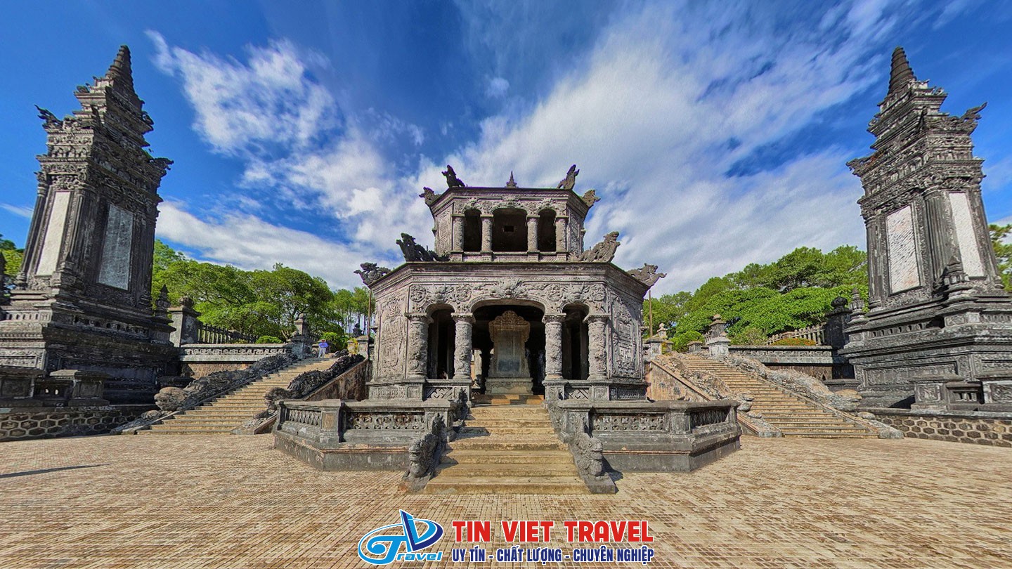 lang khai dinh 4