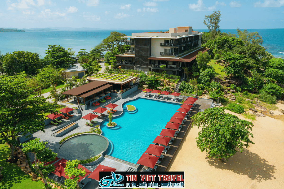 Nam Nghi Coral Peninsula