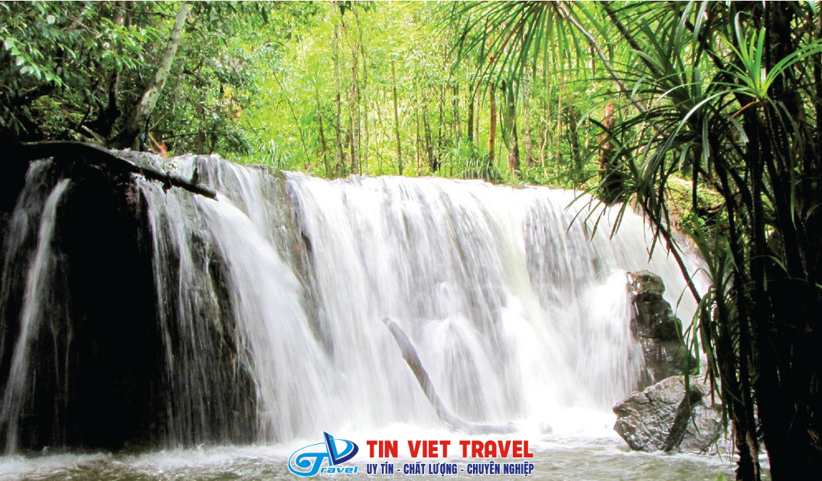 So Sánh Suối Tranh, Suối Đá Bàn, Suối Đá Ngọn: Nên Đi Đâu & Khi Nào?