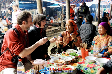 ăn gì ở chợ phiên Tây Bắc