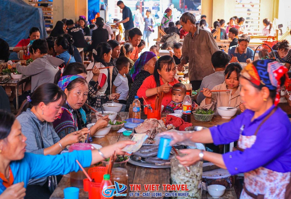 Bắc Hà – Ăn Giữa Phiên Chợ Đúng Nghĩa