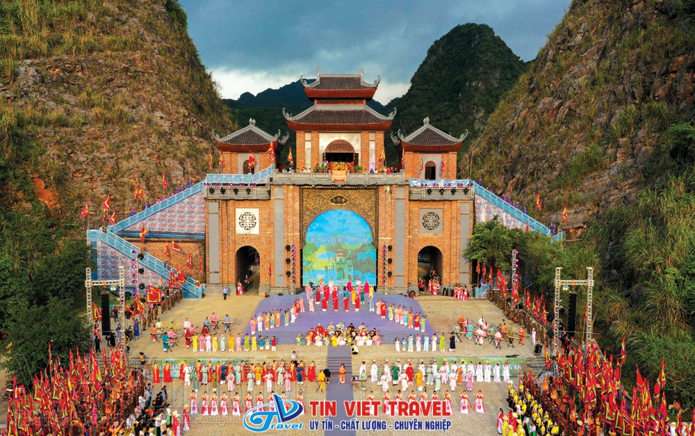 Đàn Kính Thiên   Thung Ui