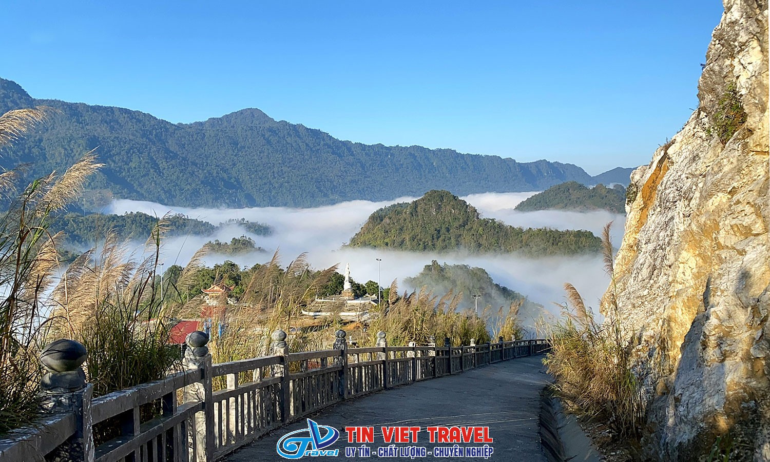 săn mây Pu Ta Leng (Lai Châu)