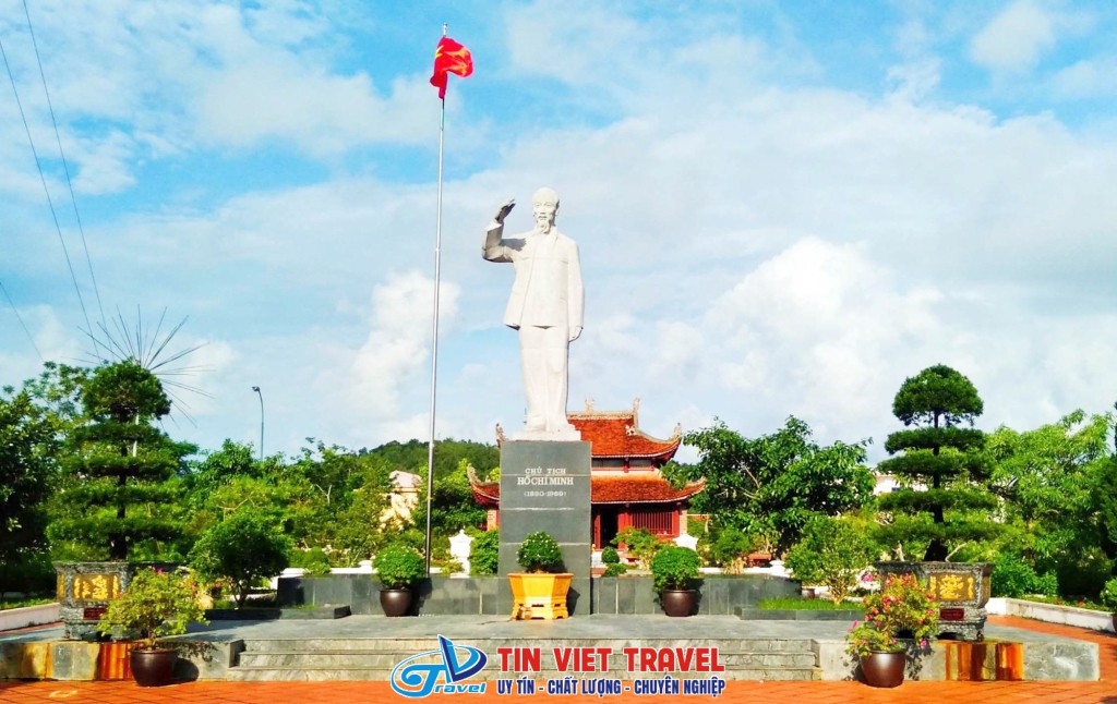 Khu tưởng niệm Chủ tịch Hồ Chí Minh Cô Tô