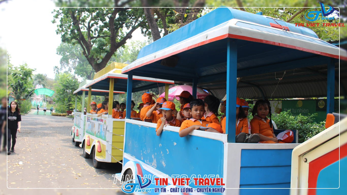 tour tham quan thao cam vien