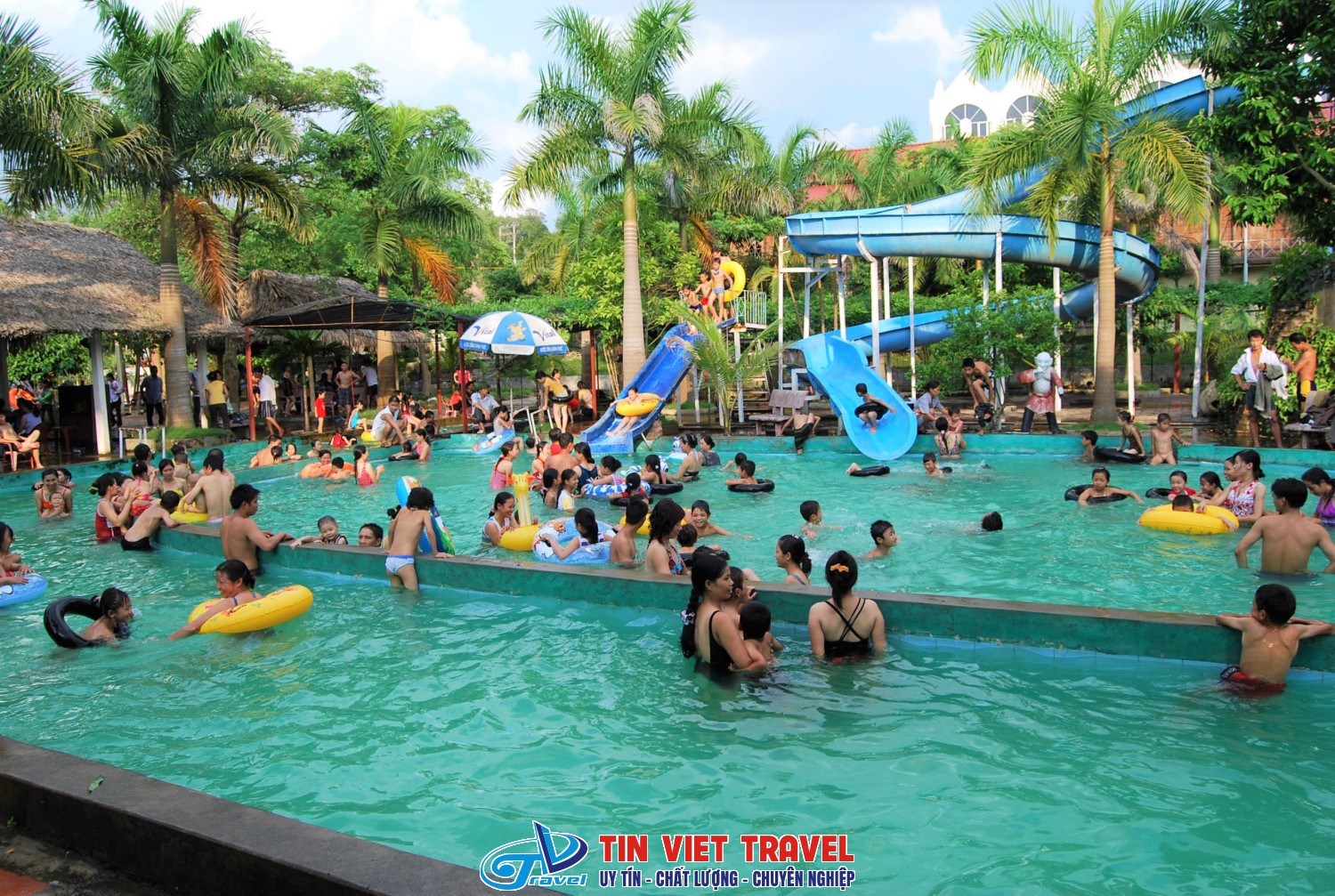 Hồ Núi Cốc công viên nước