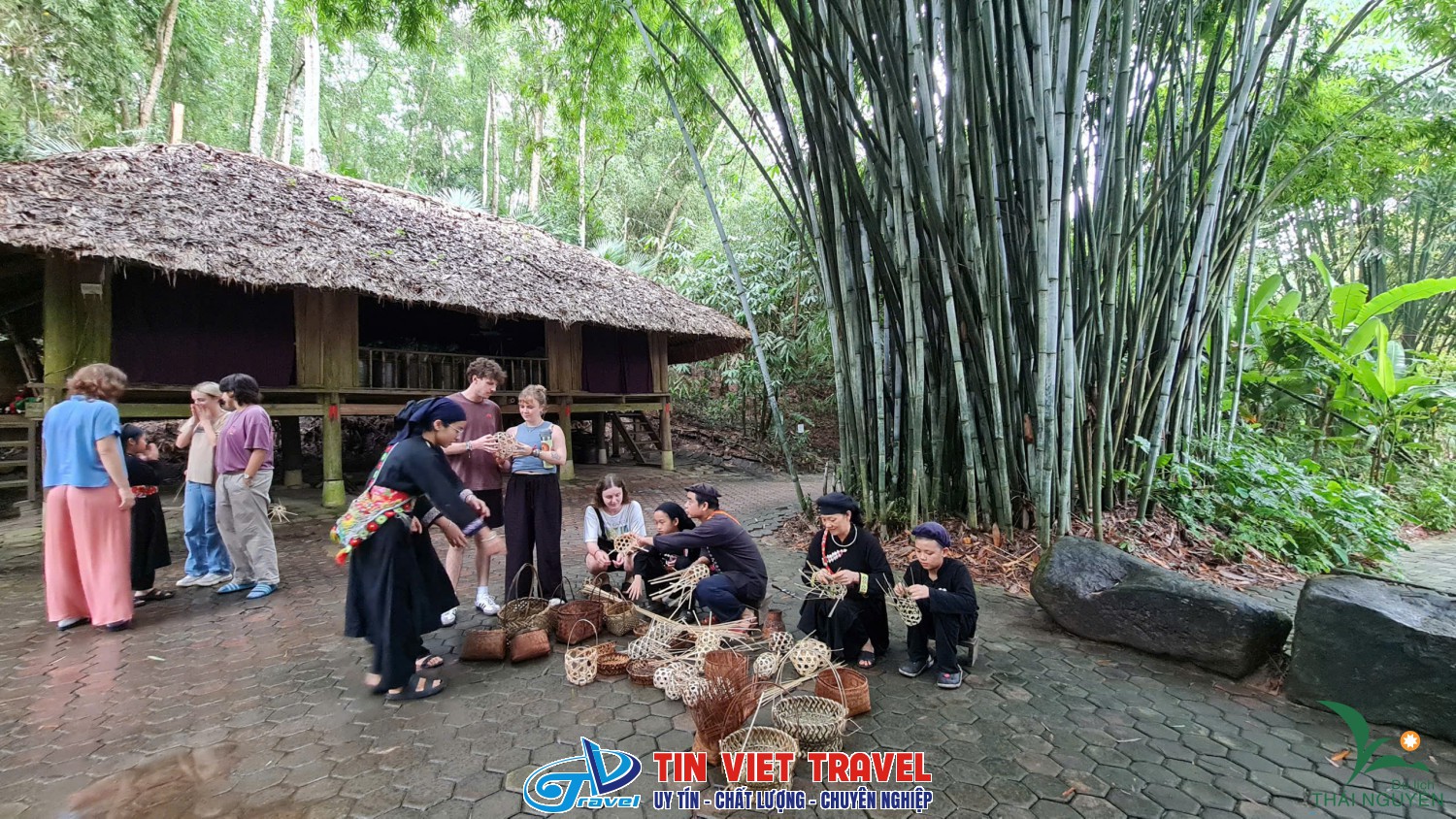 Tham quan Khu bảo tồn nhà sàn dân tộc Thái Hải