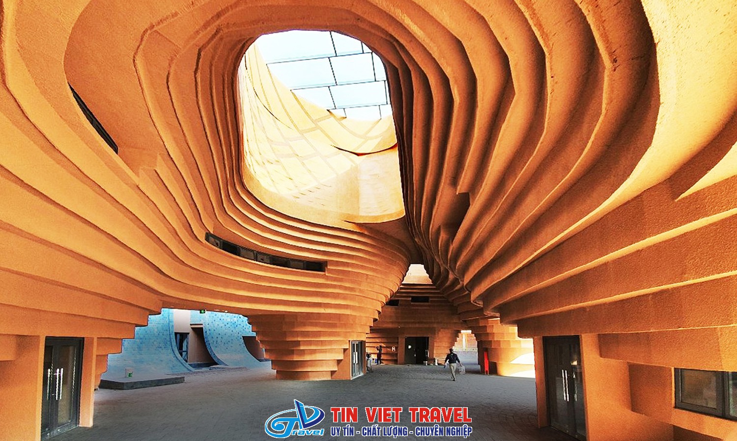 Làng gốm Bát Tràng quảng trường bàn xoay